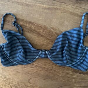 ACACIA - Manhattan Top. L. Fin Print